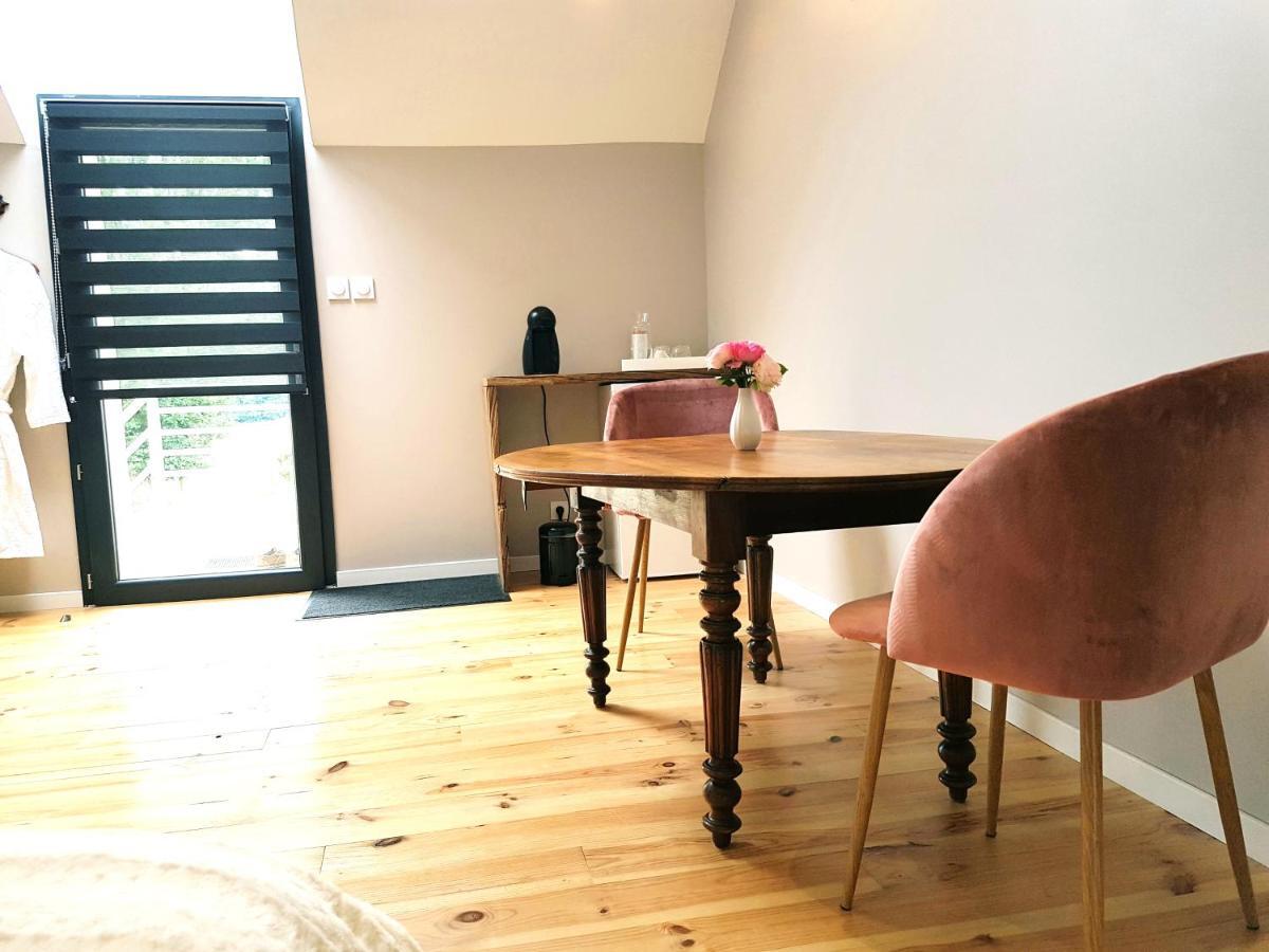 Domaine Du Bois Chaumet Bed & Breakfast Couzon Dış mekan fotoğraf
